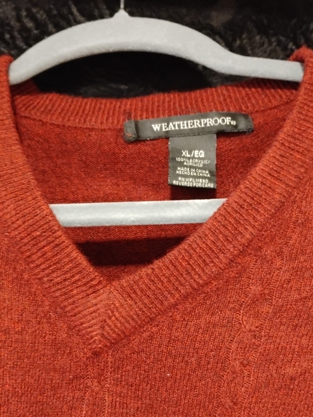 Weatherproof Men’s V-Neck Sweater in Rust